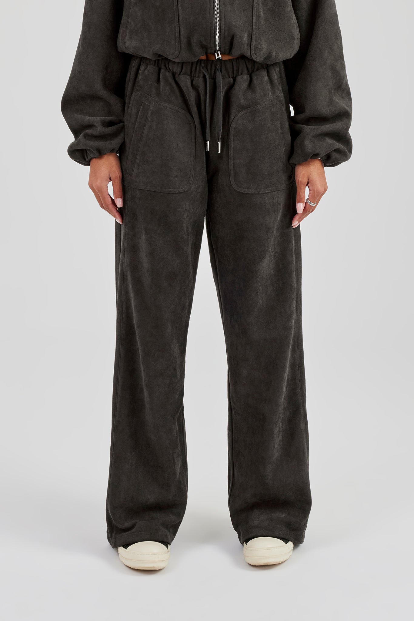 Wildlederhose mit weitem Bein – Anthrazit