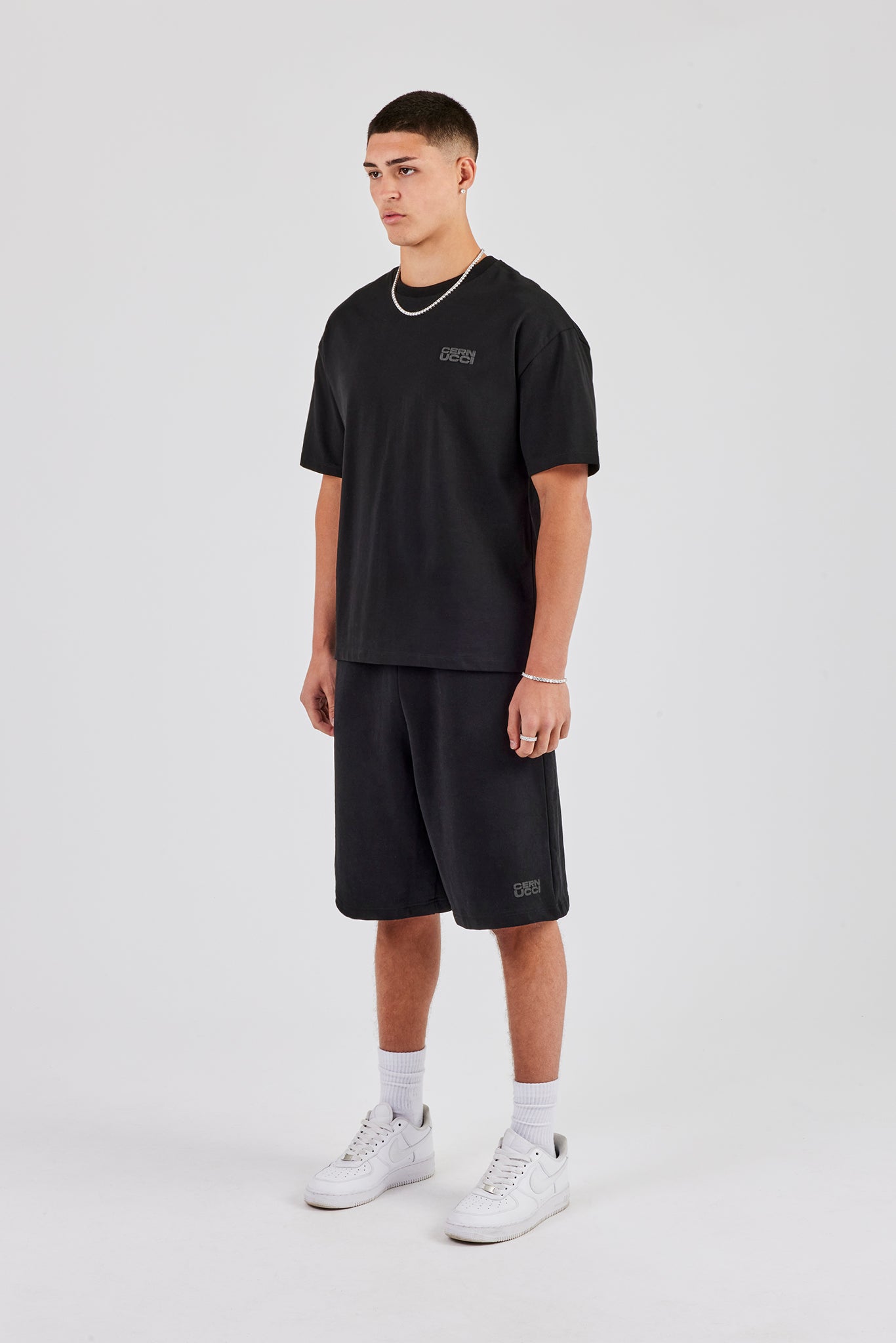 T-Shirt und Jersey-Jersey mit gewaschenem Cernucci-Print – Schwarz