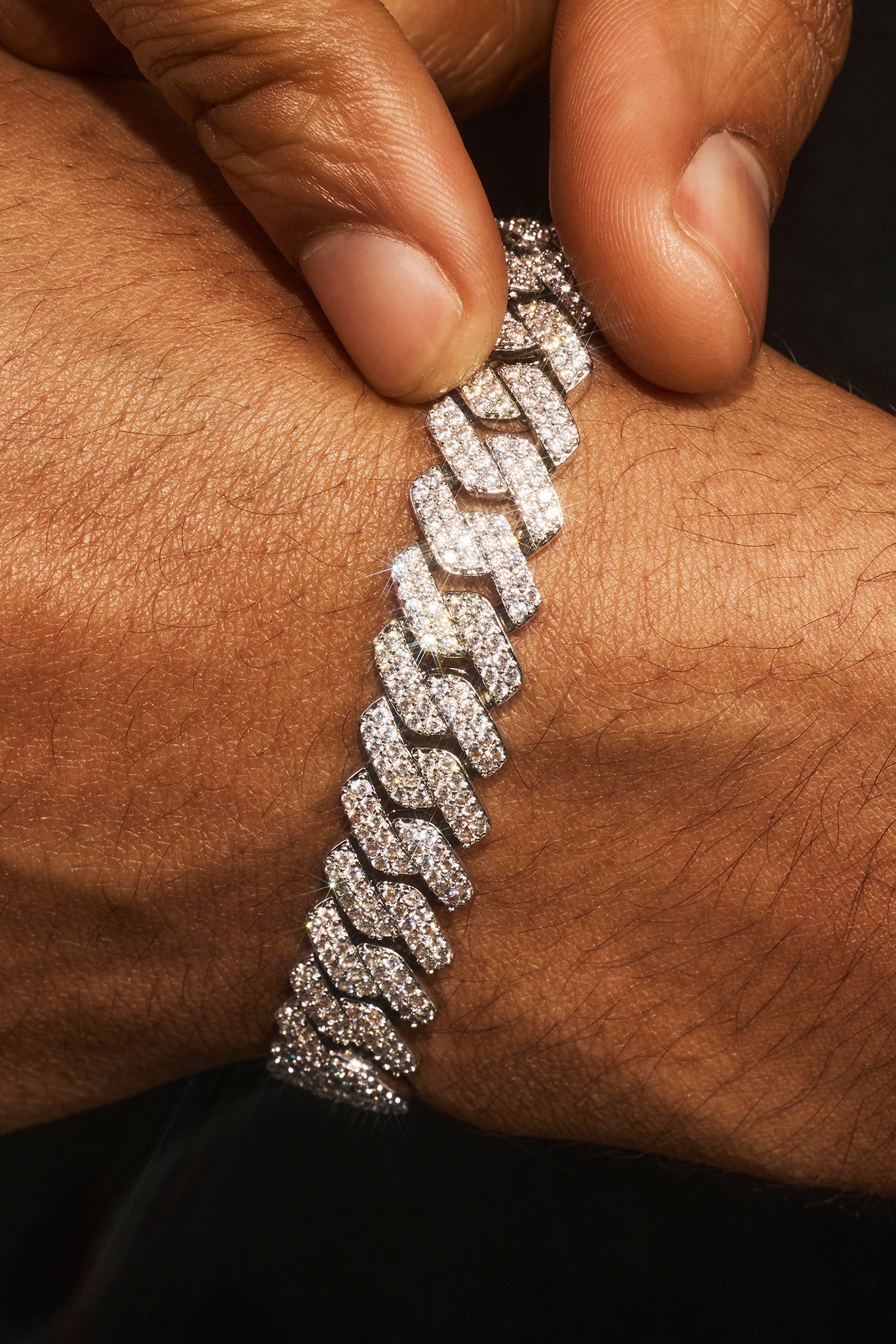 10 mm Iced Prong Link Armband