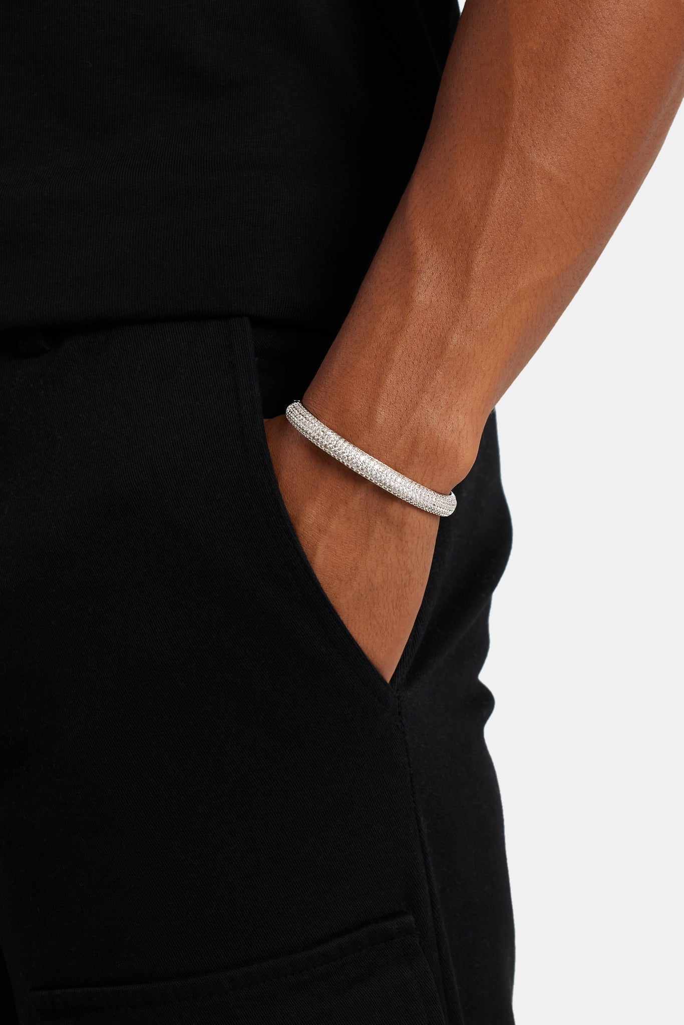 8 mm Armreif mit Iced CZ Pavé