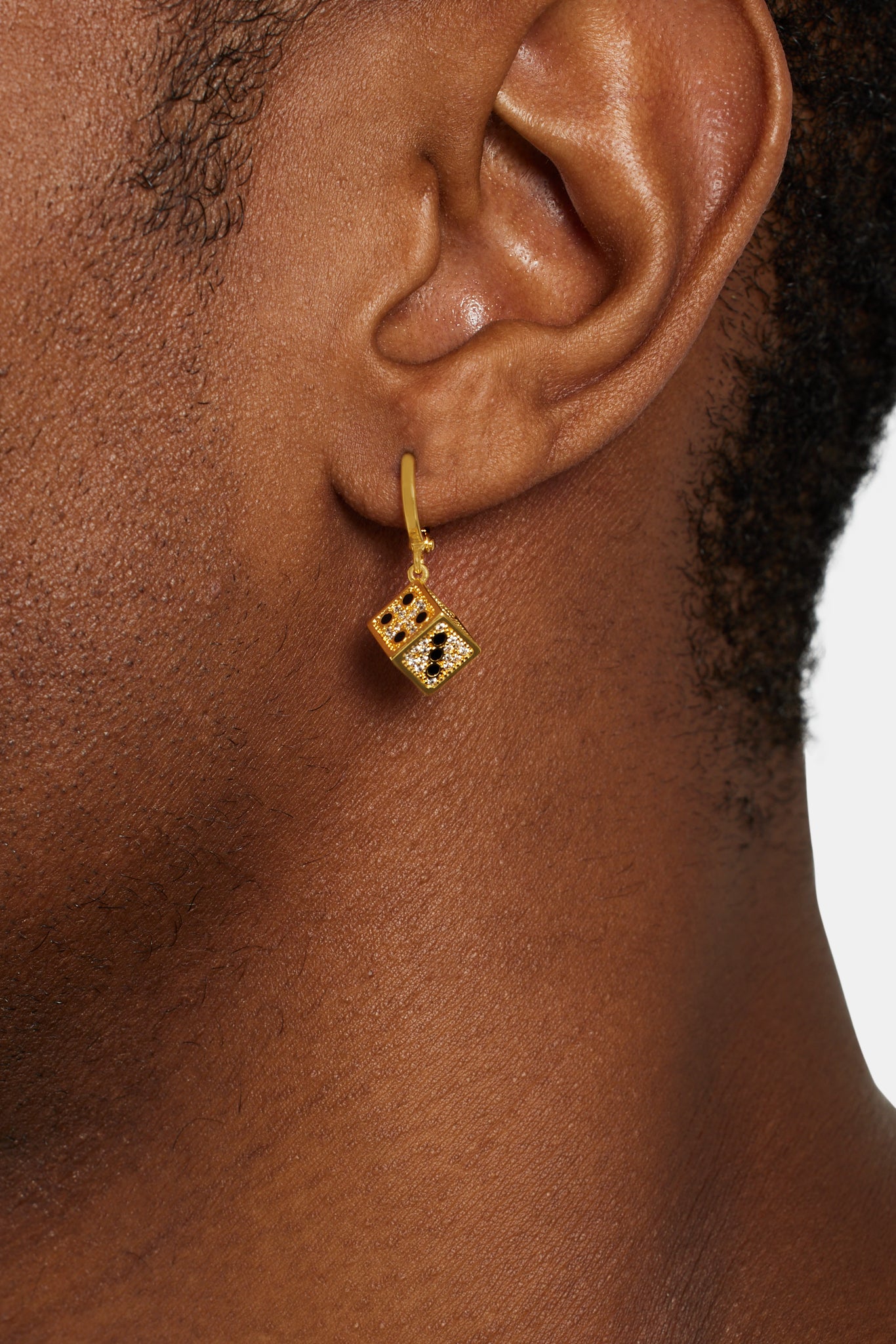 Vergoldete 7 mm Iced CZ Würfel-Creolen