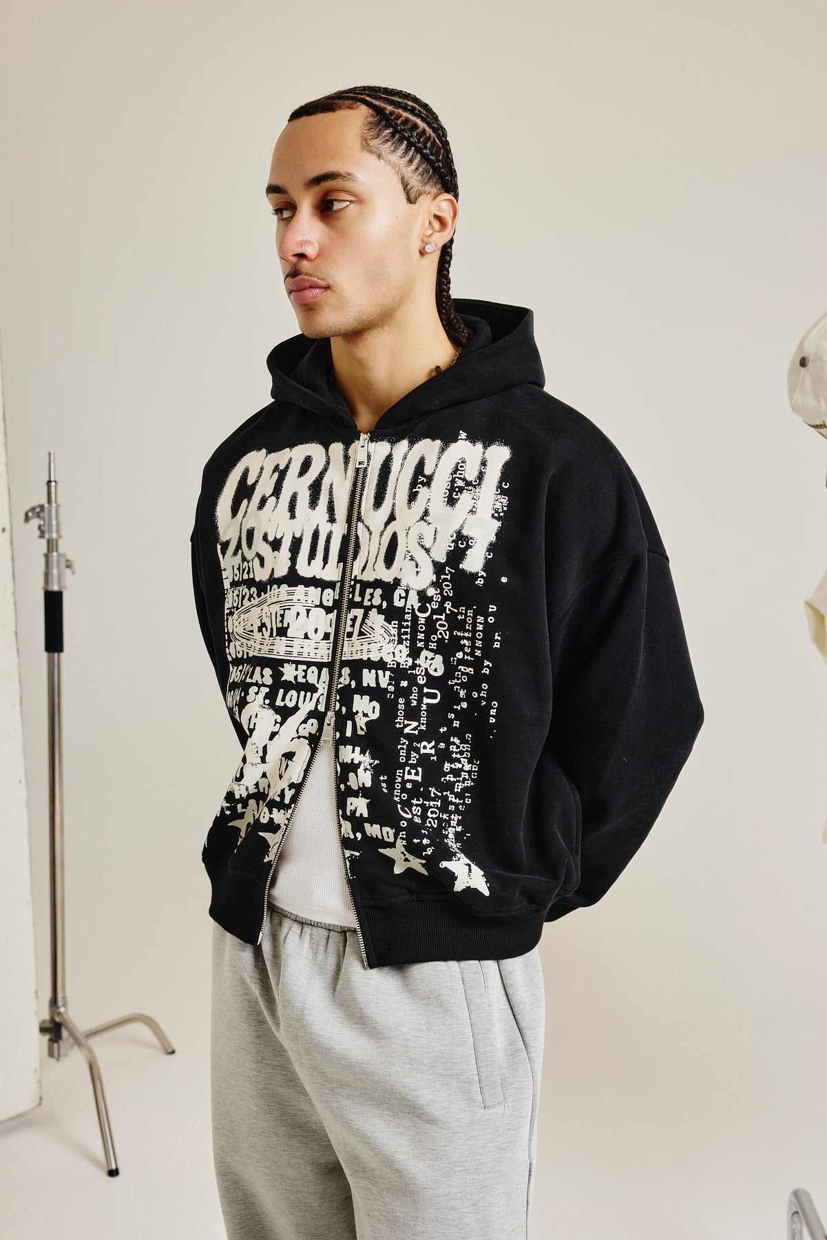 Cernucci Studios Kapuzenpullover mit Textprint – Schwarz