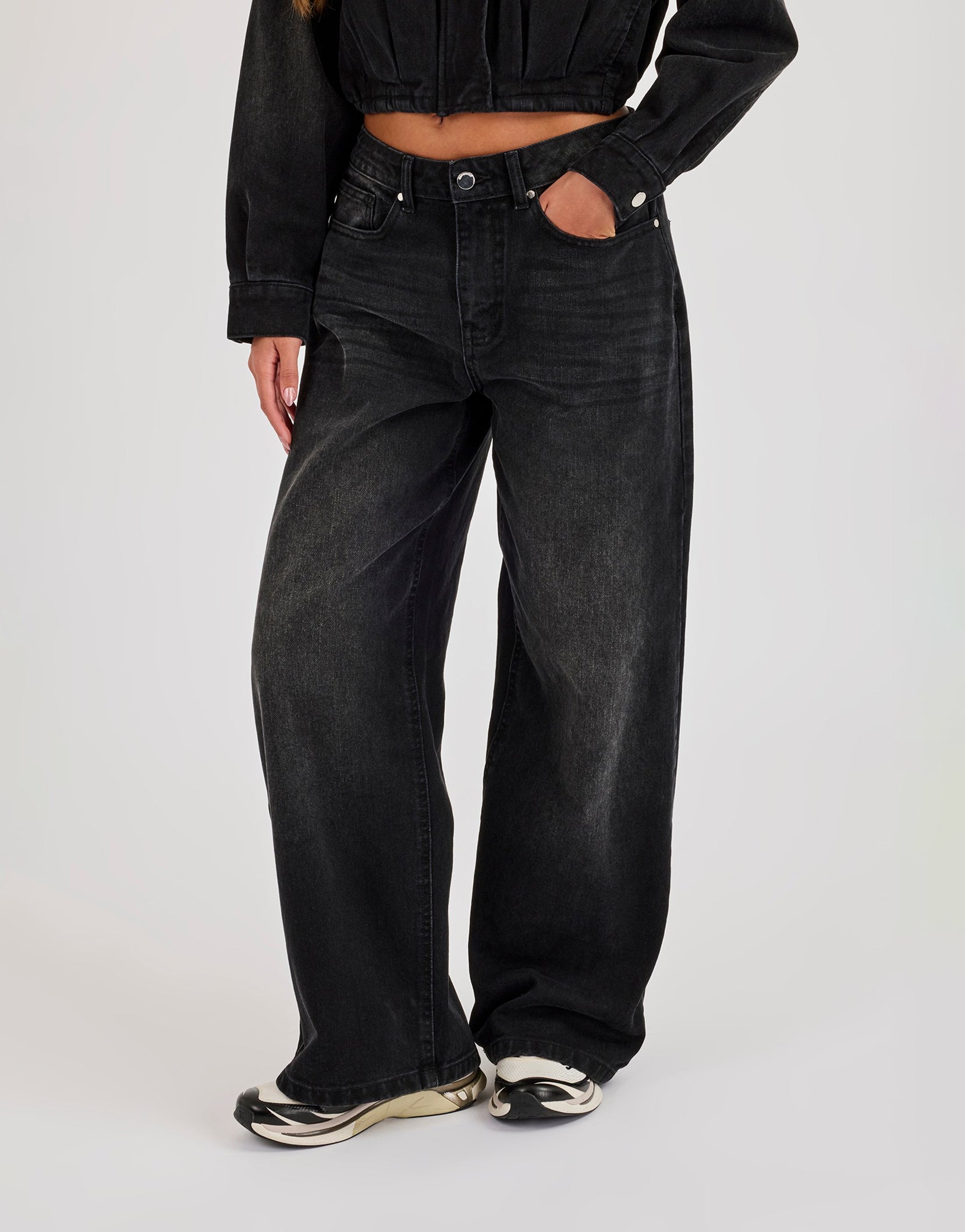 Womens Low Rise Baggy Jean - Washed Black
