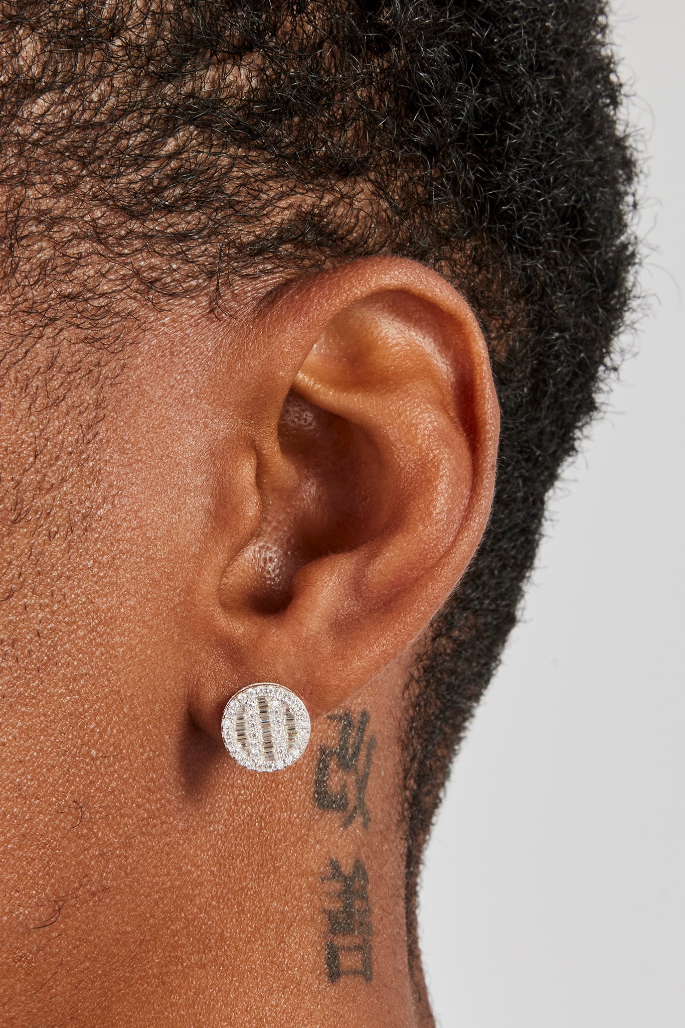 Runde Moissanit-Baguette-Ohrstecker – 10 mm