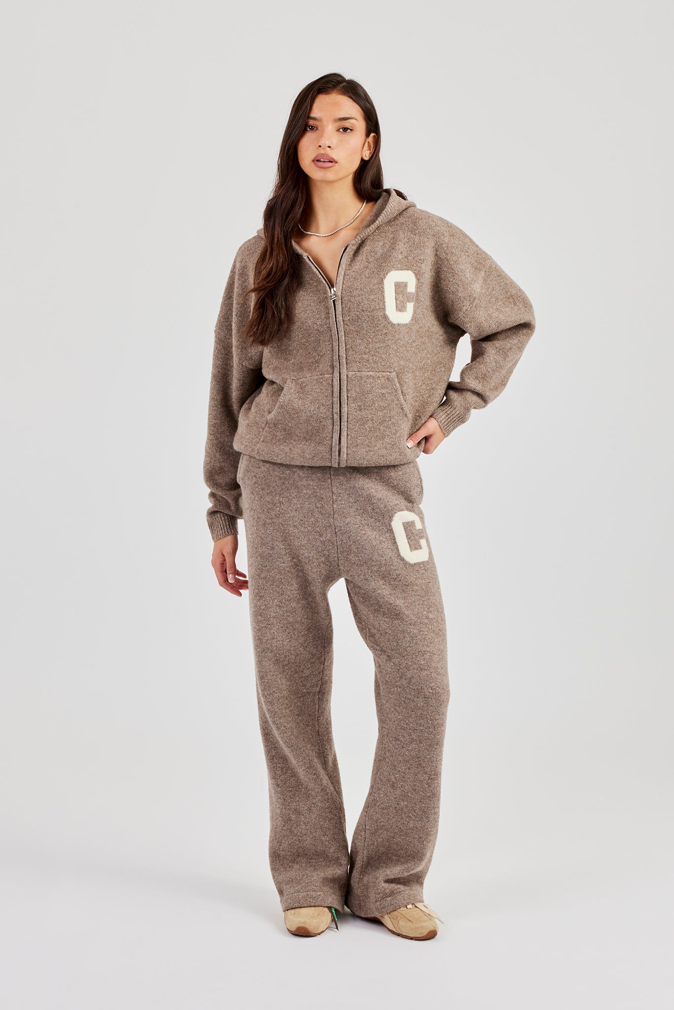 Strick-Trainingsanzug mit Kapuze und Reißverschluss – Taupe