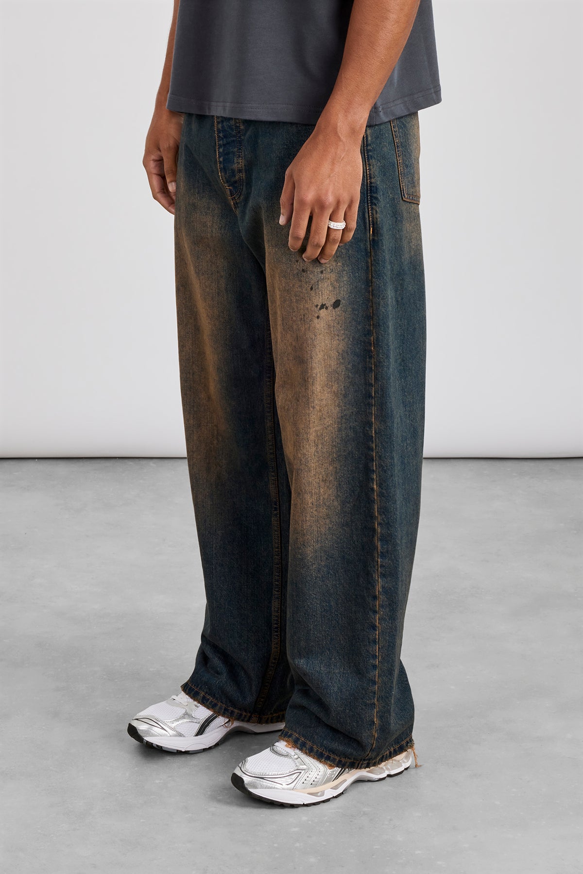 VAULTROOM BAGGY JEAN / DIRTY BLACK