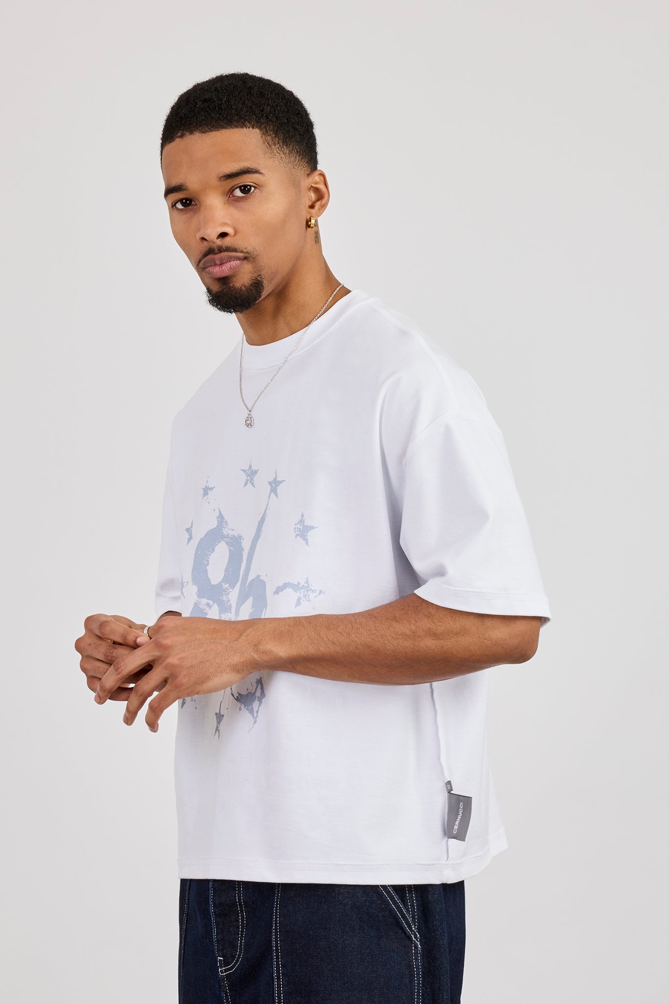 Wendbares Cernucci Studio Grafik-T-Shirt – Weiß