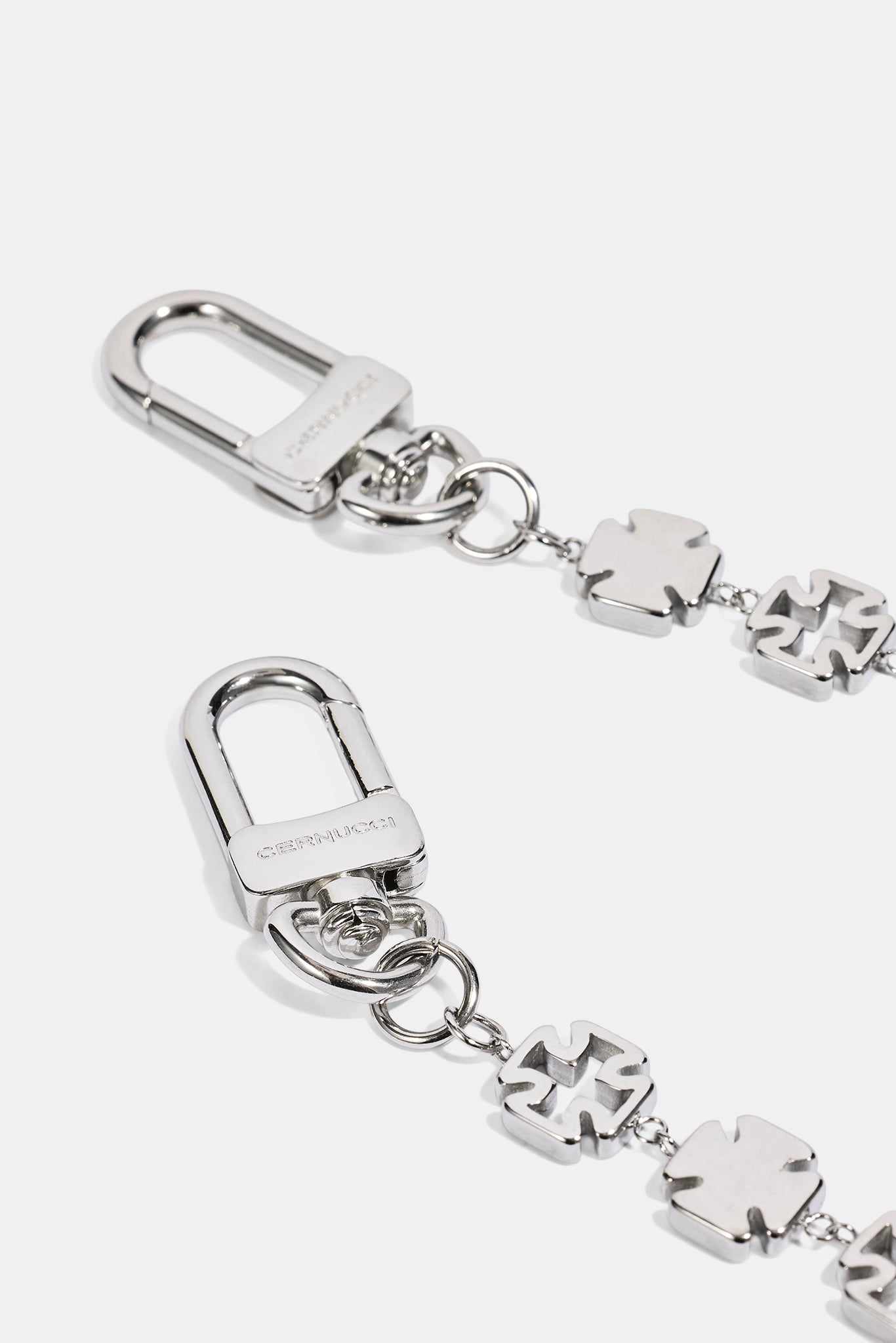 Motif Cross Outline Jean Chain - 10mm - White