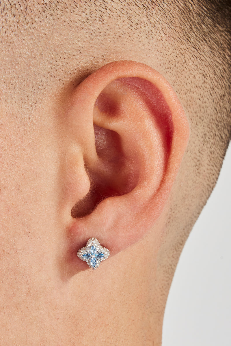 Ohrstecker mit Baguette-Motiv in Eisblau – 8 mm