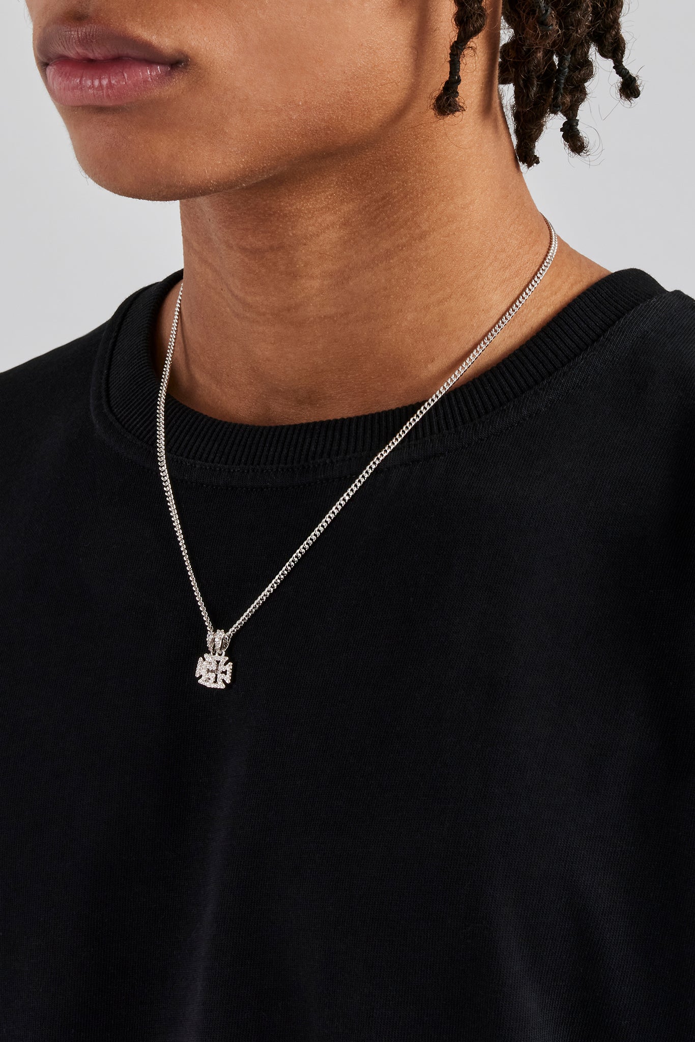 Kubanische Halskette mit vereistem Doppelkreuzmotiv – 10 mm