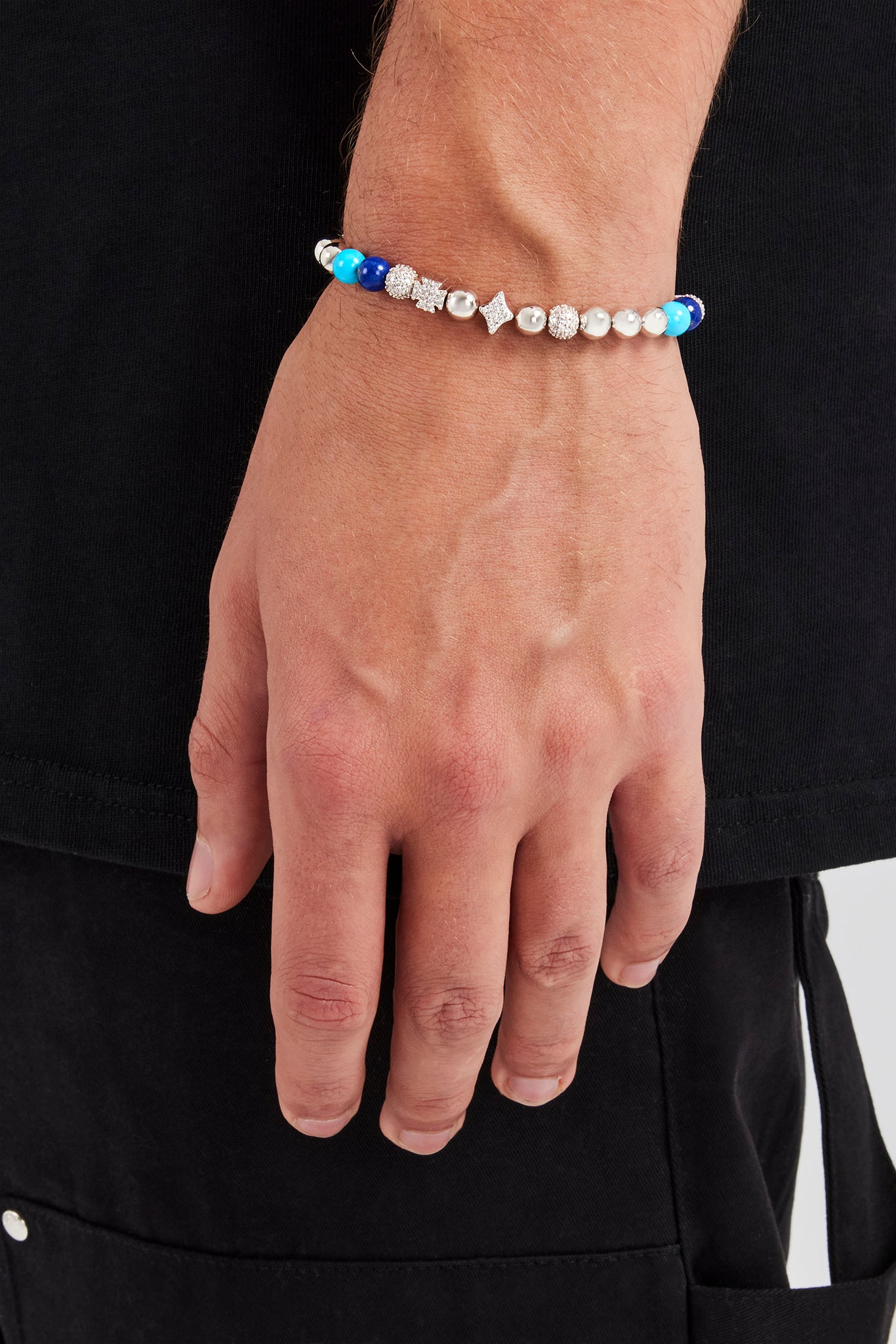 Armband mit Eiskreuzmotiv und gemischten Perlen – 6 mm