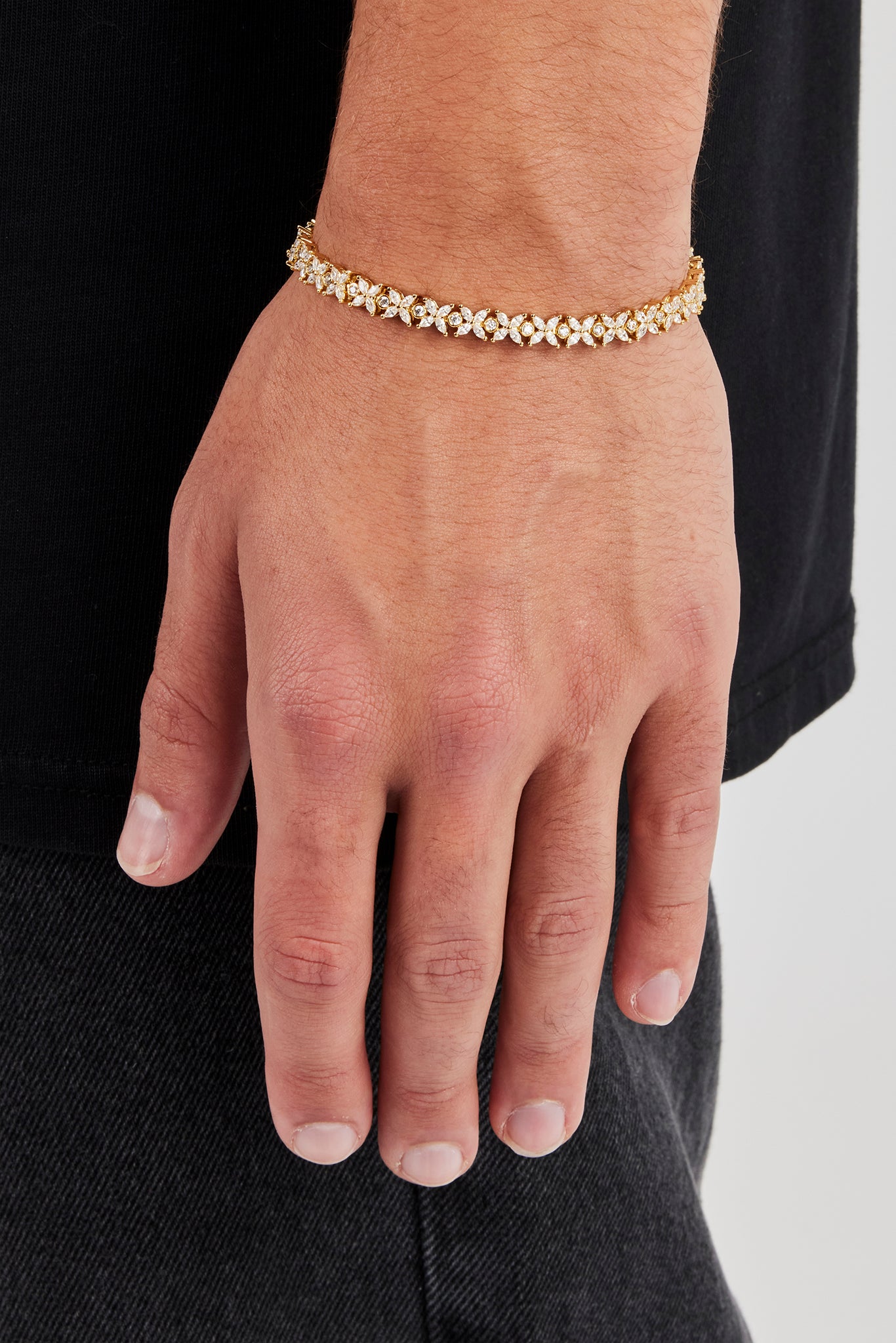 Eisstein-Kreuzarmband – 6 mm – Gold