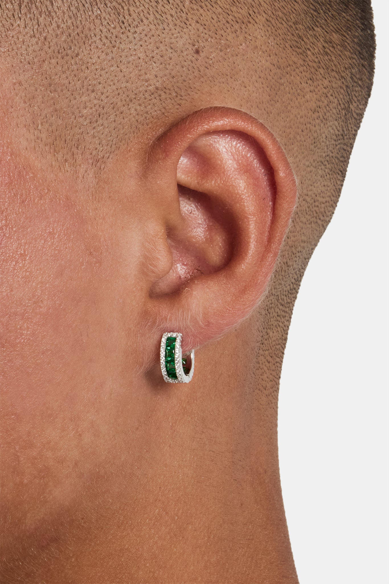 Dunkelgrüne Baguette-Huggie-Ohrringe