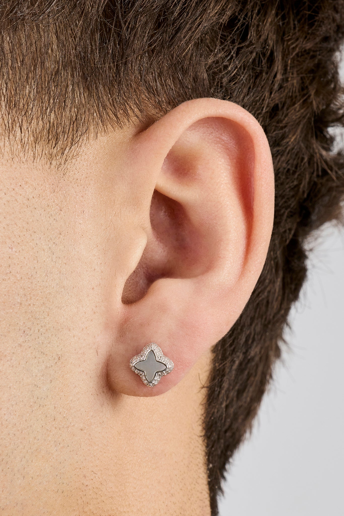 Ohrstecker mit Perlmuttmotiv – 8 mm