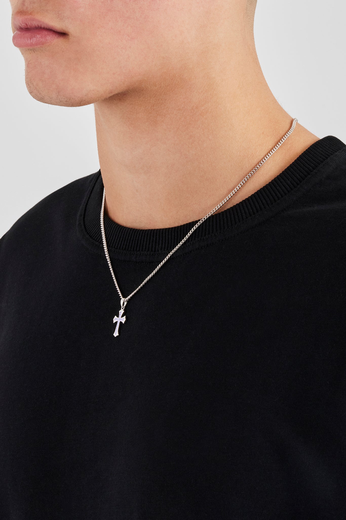 Kubanische Halskette mit blauem Eiskreuz und poliertem Rand – 25 mm 