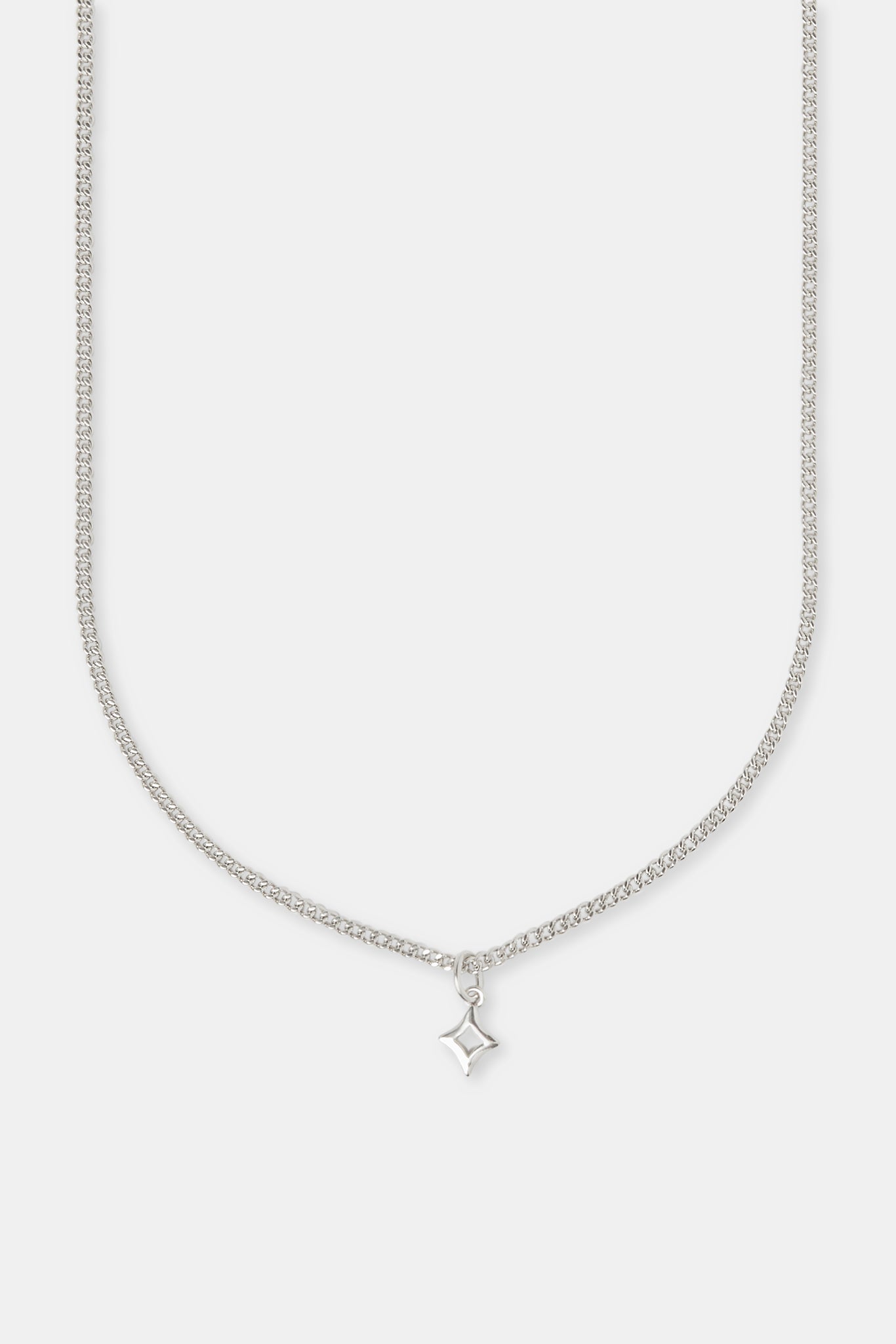 Halskette mit poliertem Sternumriss – 10 mm