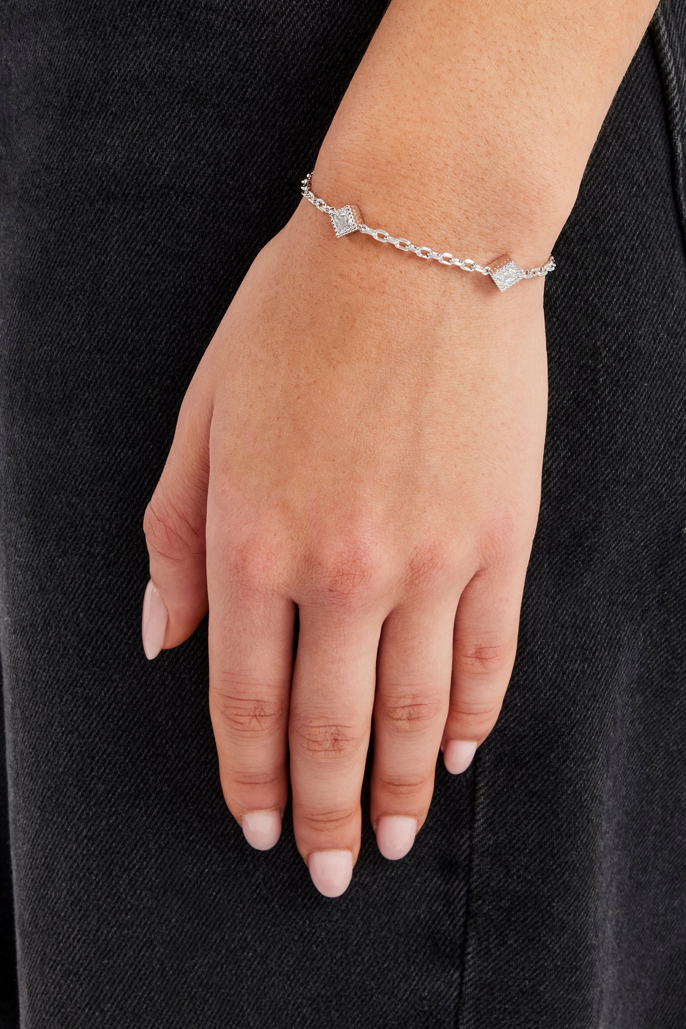 Rolo-Armband mit quadratischem Eisstein – 6 mm