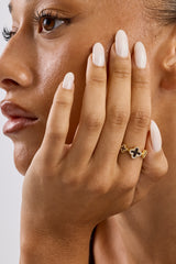 Schokoladenbrauner Ring mit dreifachem Motiv – 10 mm