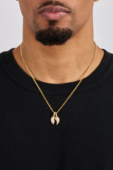 Halskette mit Anhänger „Eisiger Herzschmerz“ – 15 mm – Gold