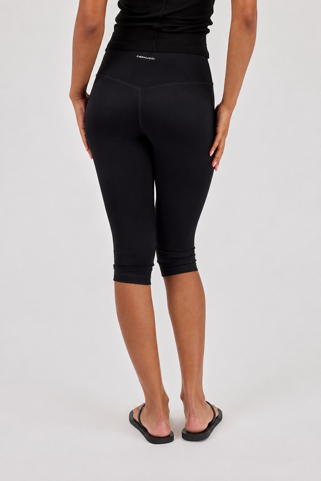 Technical Capri Pant - Black