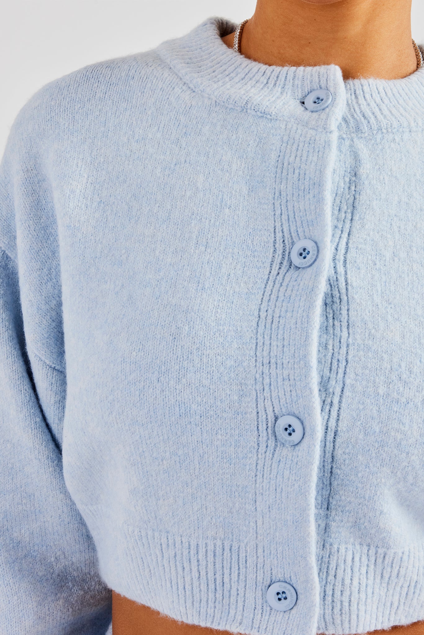 Gestrickter Kurzcardigan - Babyblau