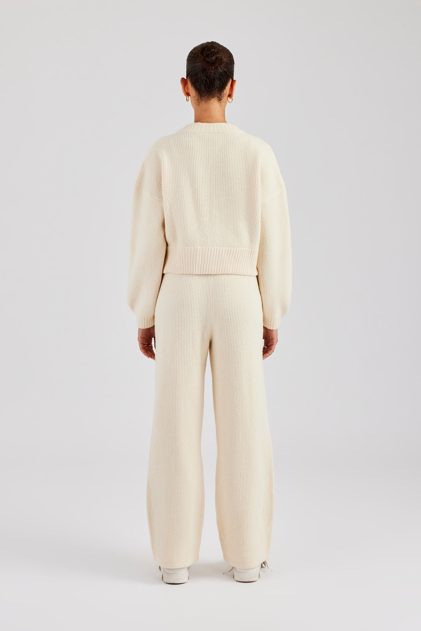 Bomberjacke und Jogginghose aus Strick mit Reißverschluss vorne - Haferflocken