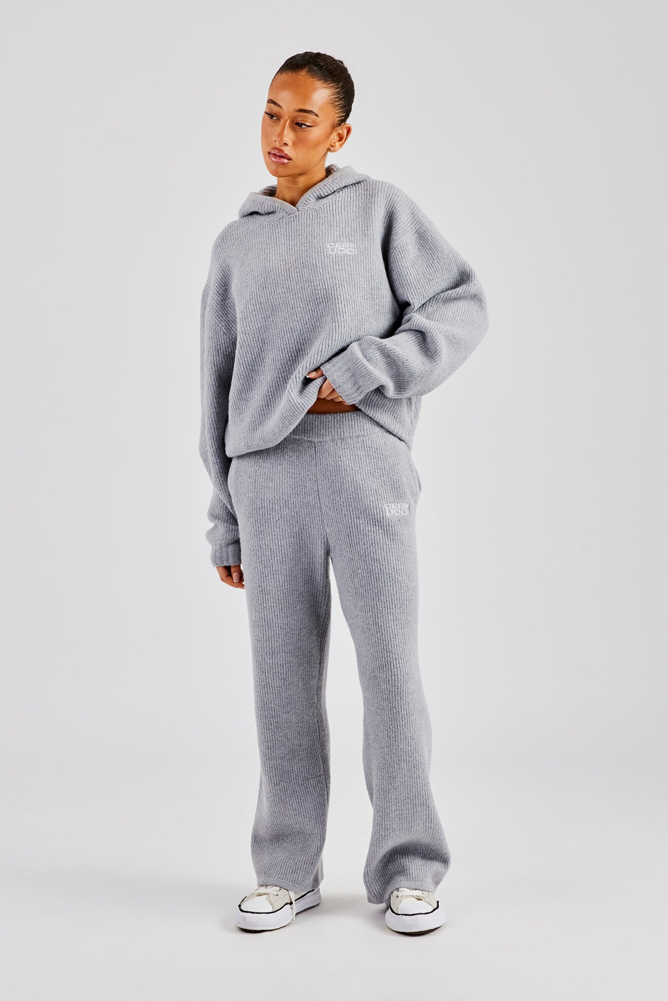 Strick-Hoodie mit Stickerei im kastigem Stil - Grau