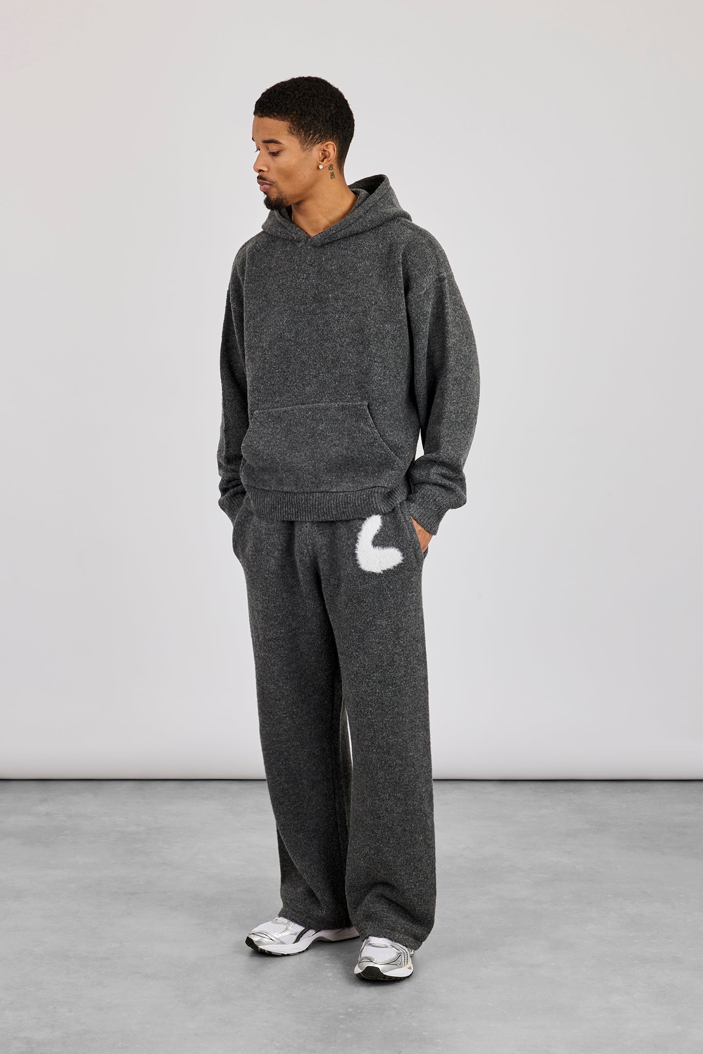 Oversize-Strick-Intarsien-Hoodie &amp; Relaxed Jogger – Anthrazit