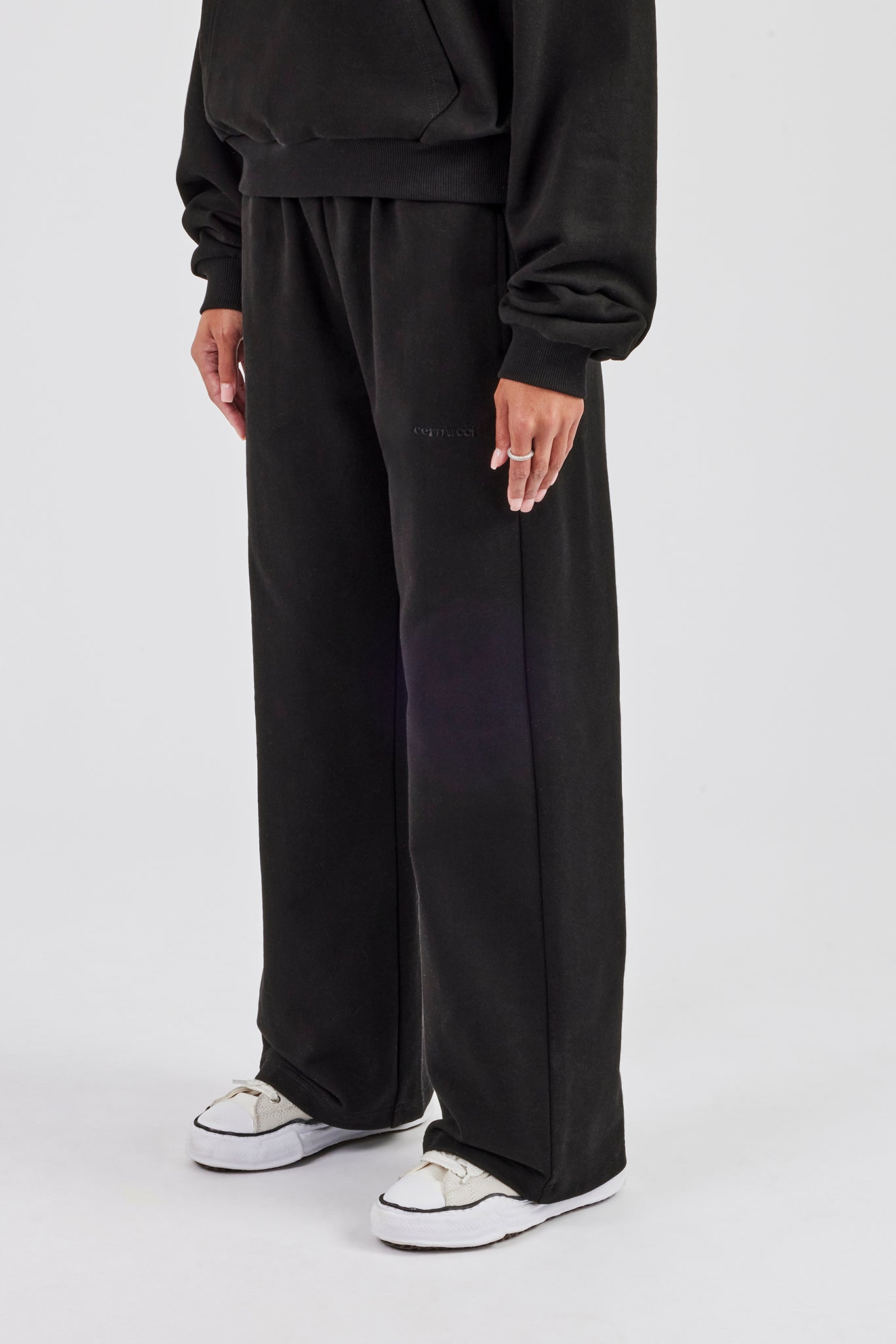 Cernucci Wide Leg Jogger - Black
