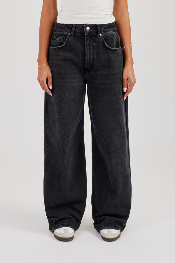 Low Rise Baggy Jean - Washed Black