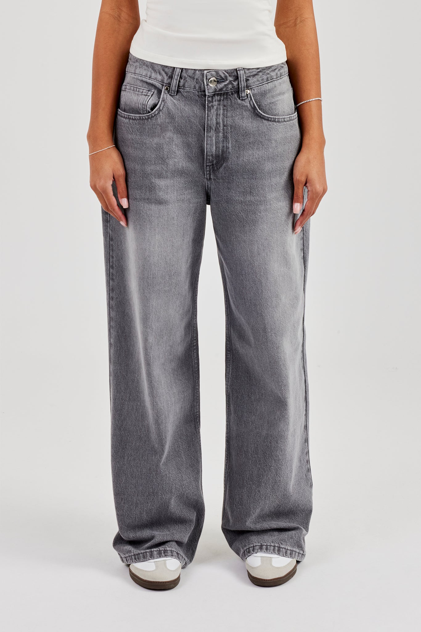 Low Rise Baggy Jean - Washed Grey