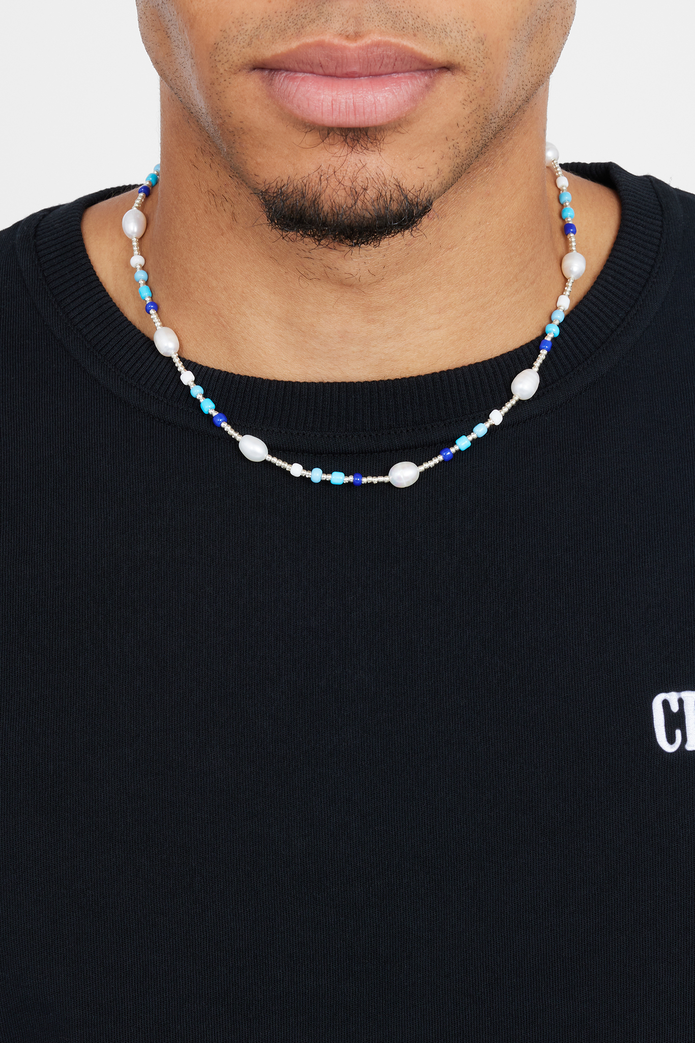 Halskette mit 7 mm Süßwasserperlen und blauen Perlen