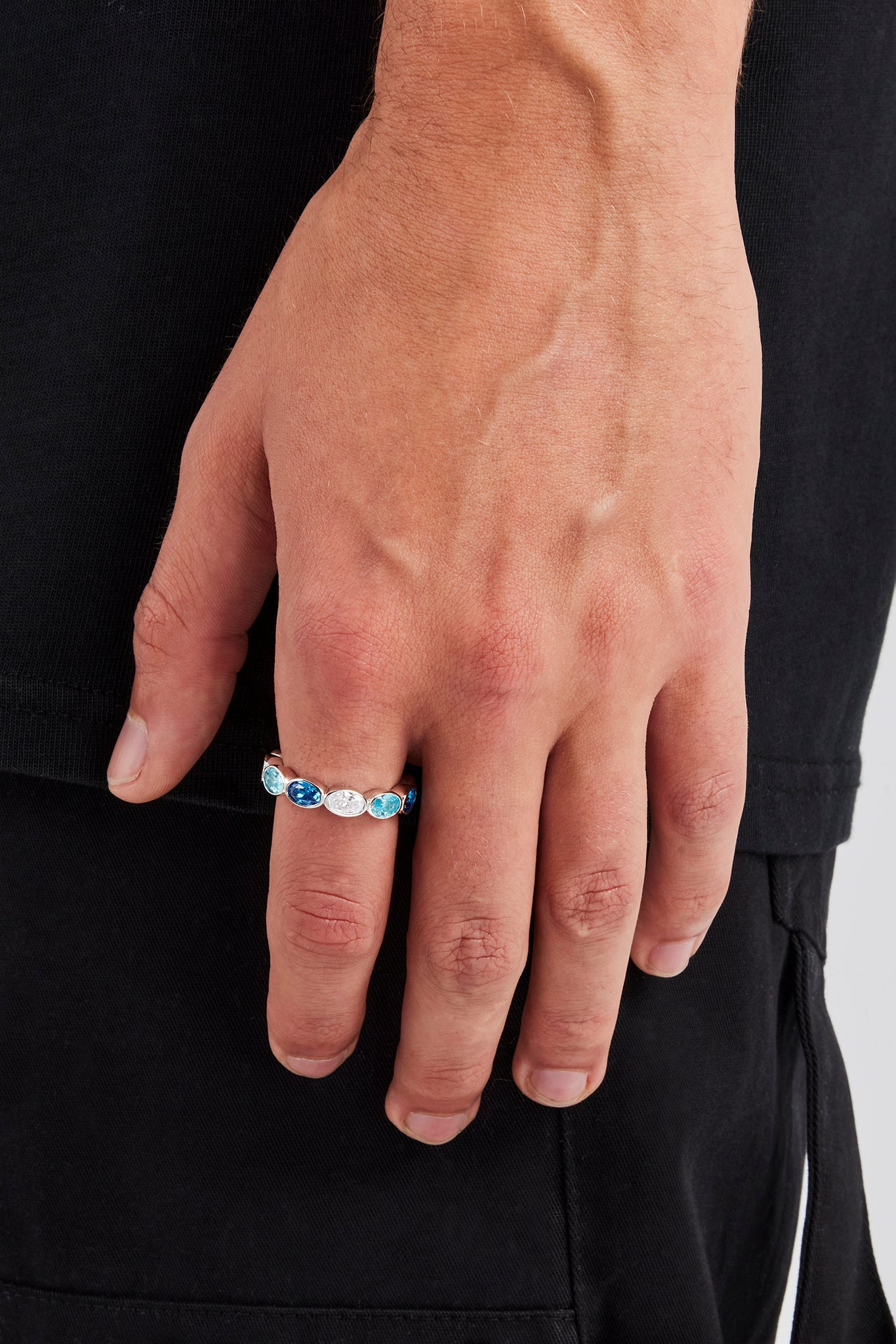 Eisblauer ovaler Steinring – 6 mm