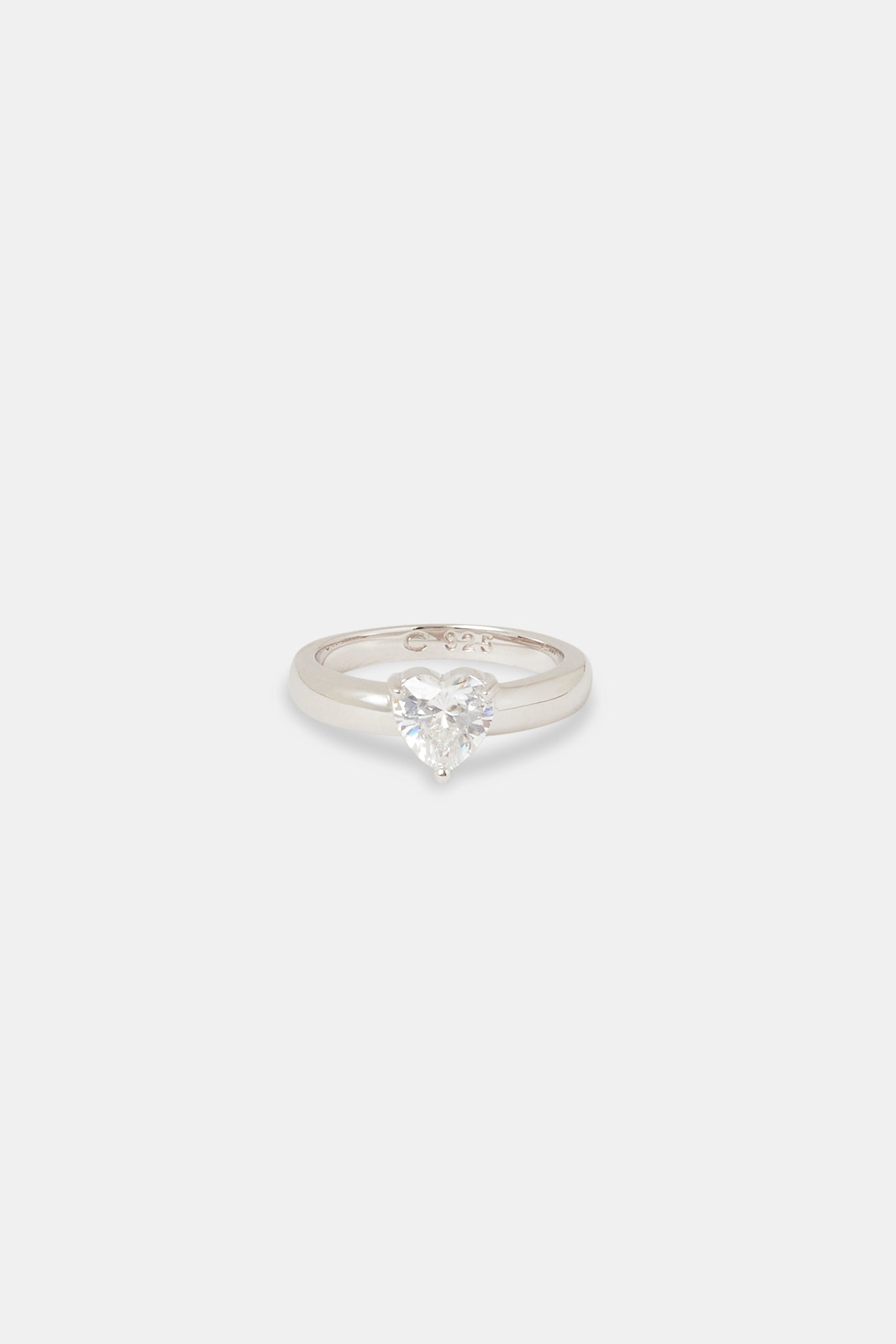 Iced Heart CZ Bandring – 8 mm