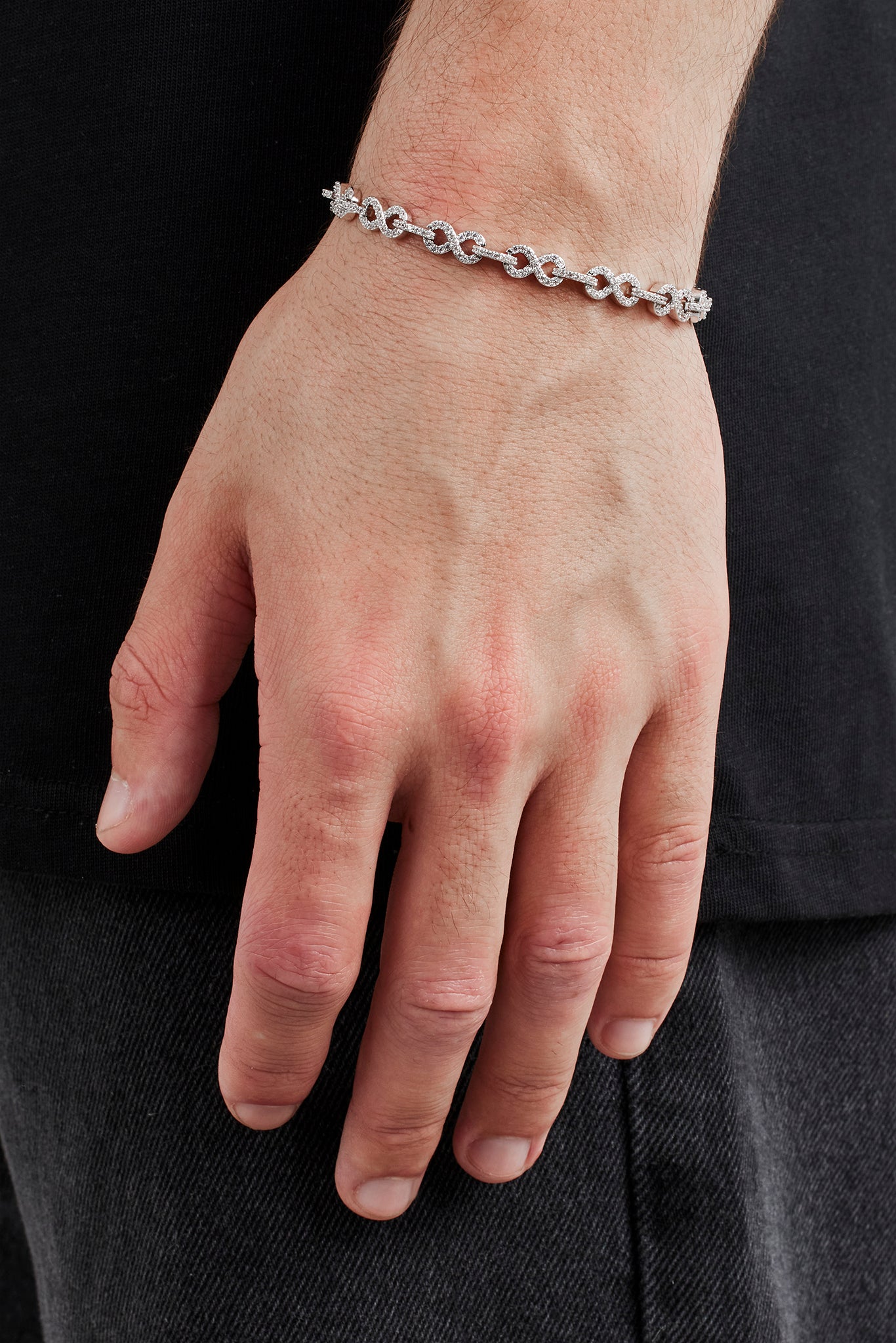 Iced Infinity Link Armband - 6 mm