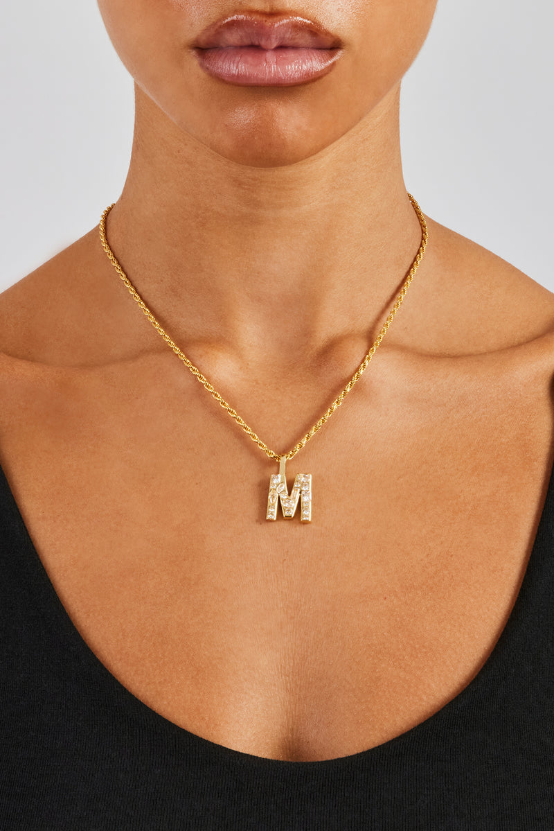 YAZILIND Chunky Triangle Rhinestone Pendant Necklace For Women – Exaggerated Clavicle Chain, Personalized Friendship Gift