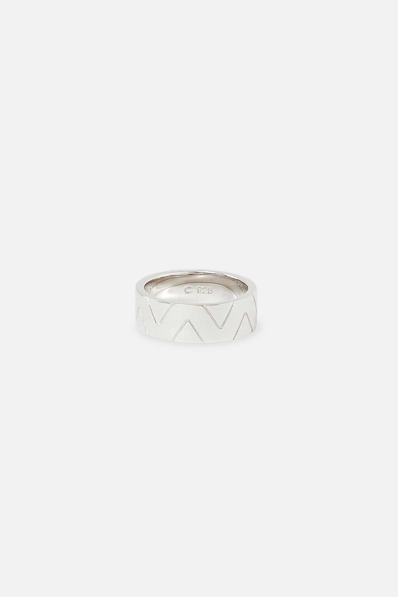 Polierter Chevron-Ring – 8 mm