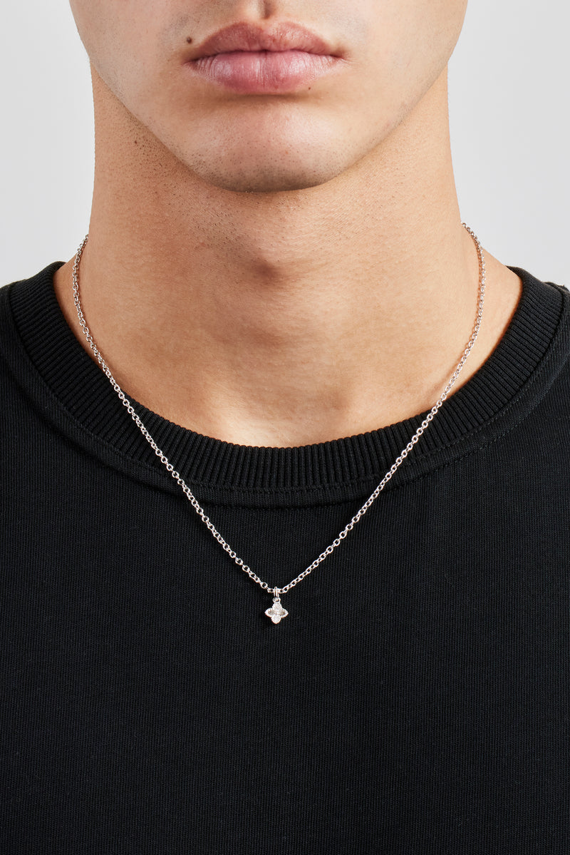 Halskette mit poliertem Motivanhänger – 8 mm