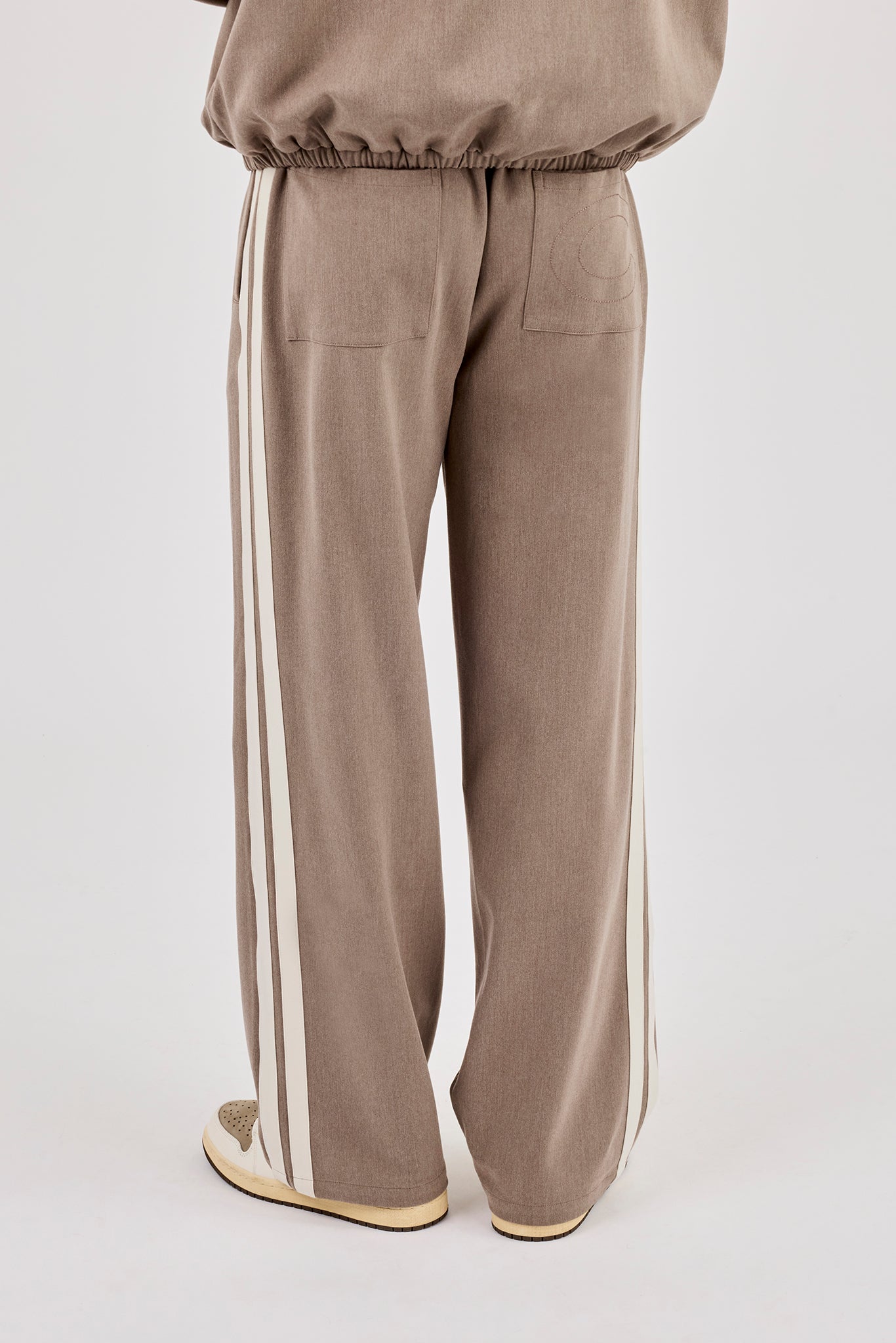 Woven Relaxed Trouser With Side Tape - Taupe