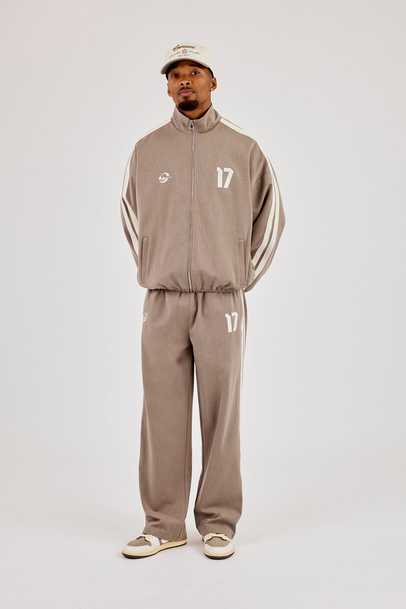 Woven Relaxed Trouser With Side Tape - Taupe