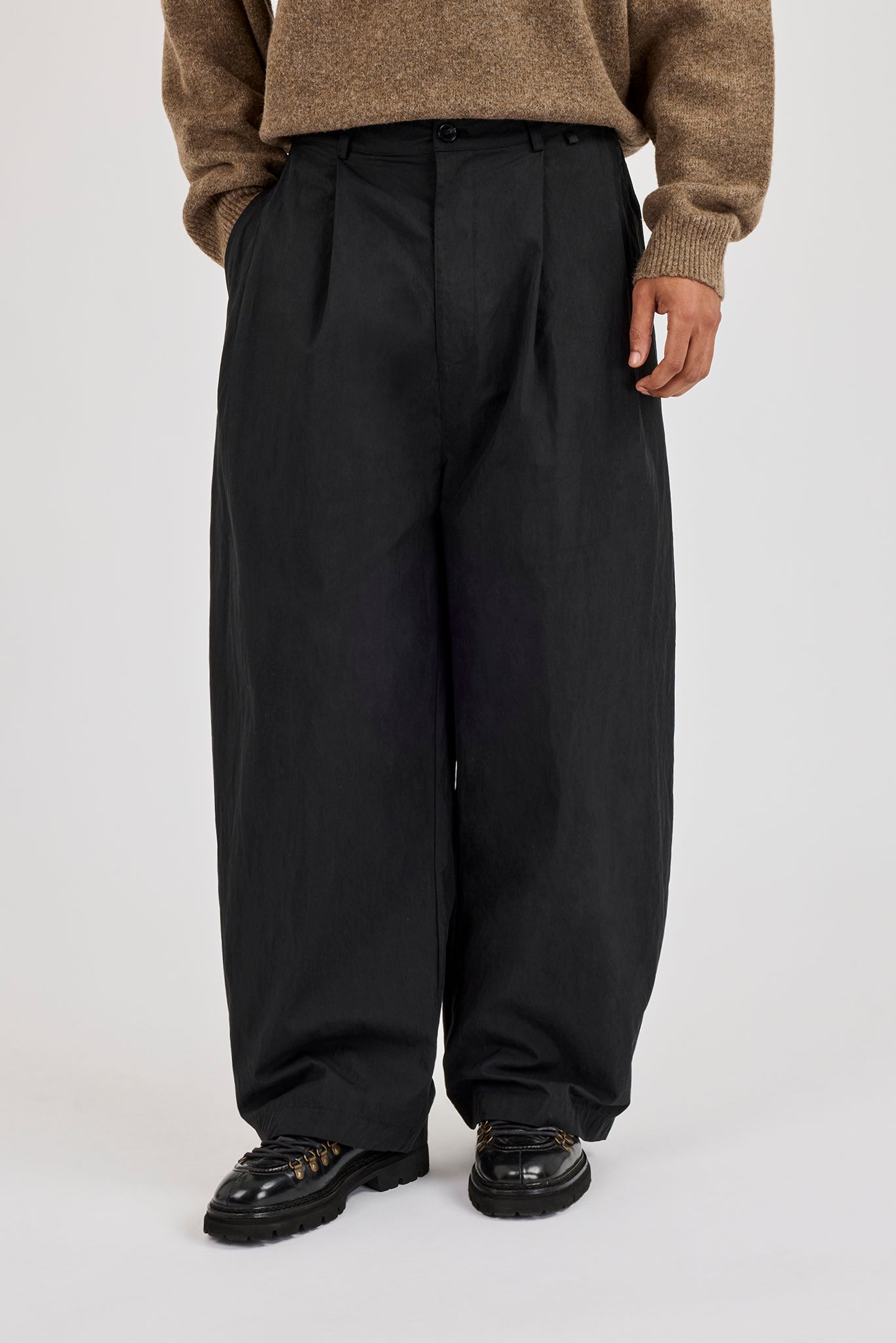 Barrel Leg Trouser - Black