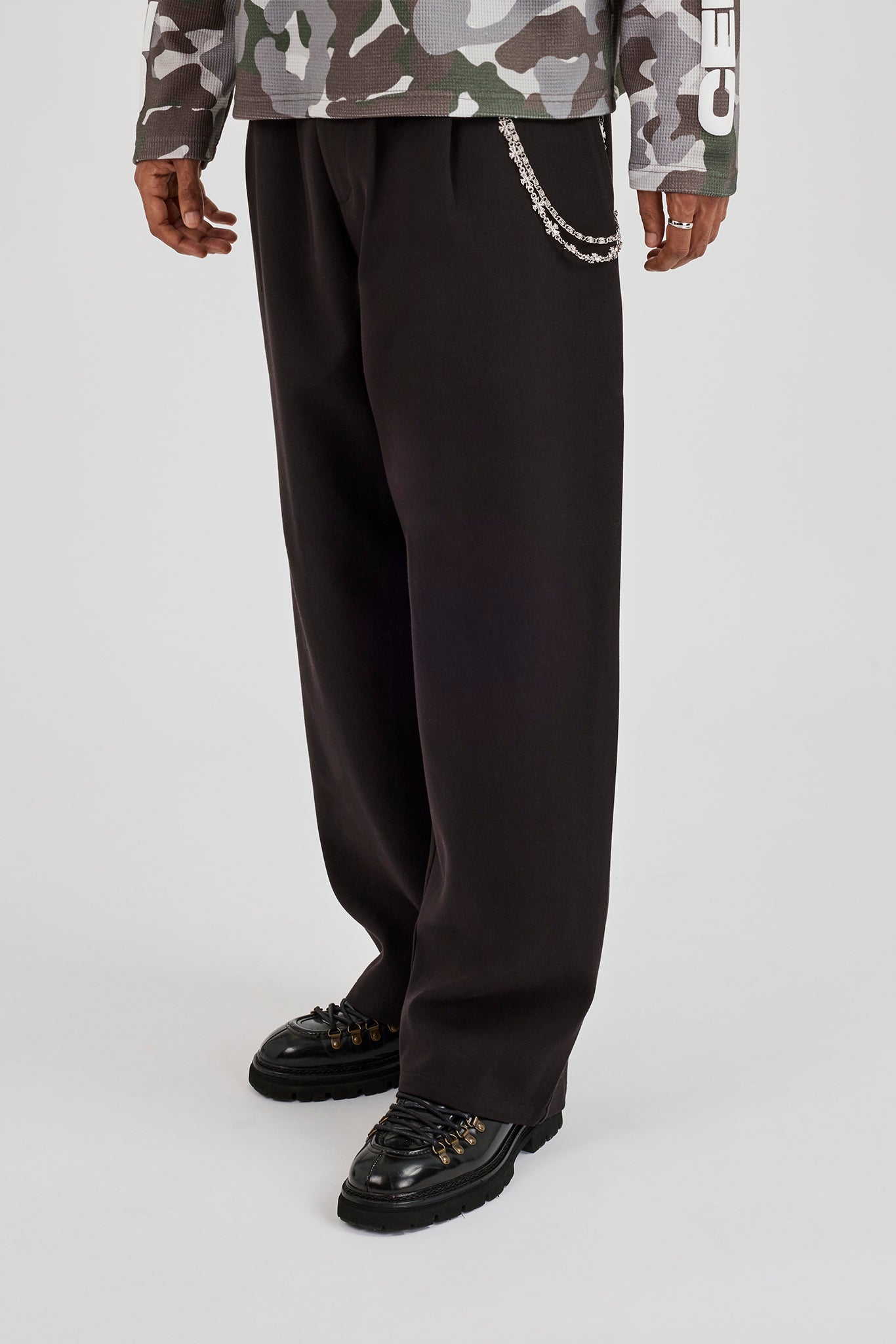 Wide Leg Tailored Trouser & 10mm Polished Double Layer Cross Motif Jean Chain - Black