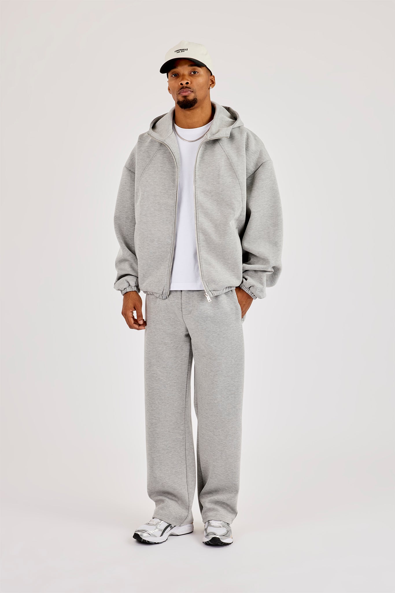 Scuba-Jacke mit Kapuze und Einsätzen sowie bequeme Scuba-Hose – Grau