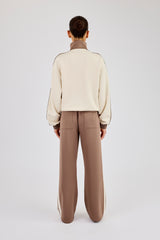 Trainingsjacke und Hose mit Kontrastdetails