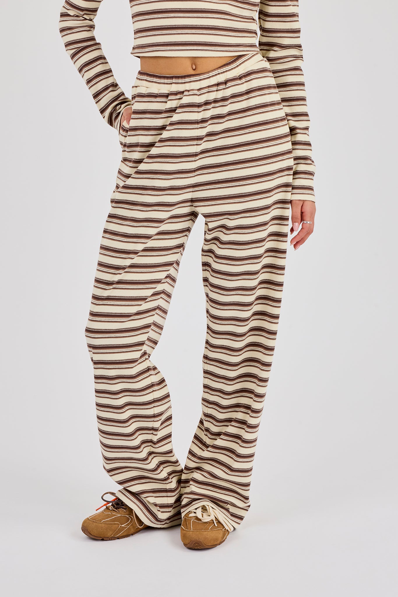 Gestreifte weite Hose – Off-White