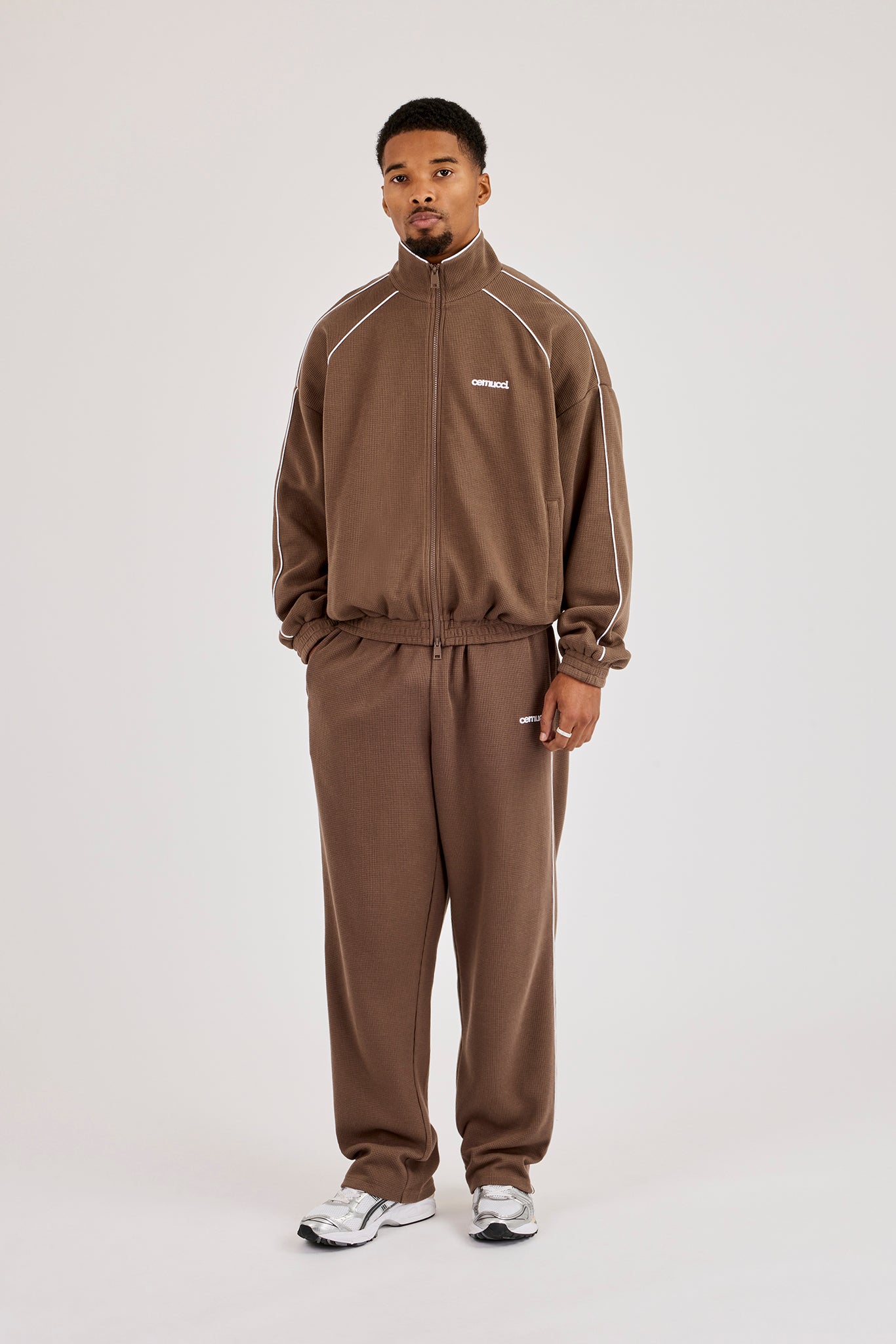 Waffle Relaxed Jogger With Piping - Brown