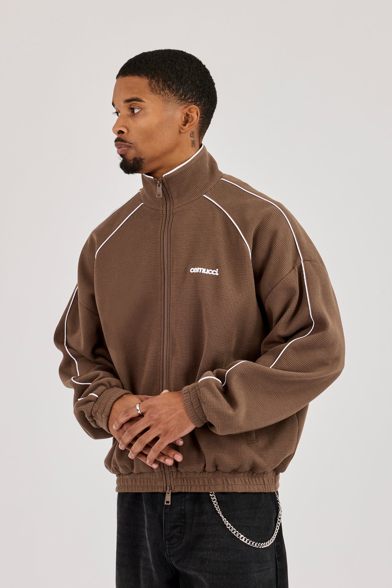Waffle Funnel Neck With Piping - Brown