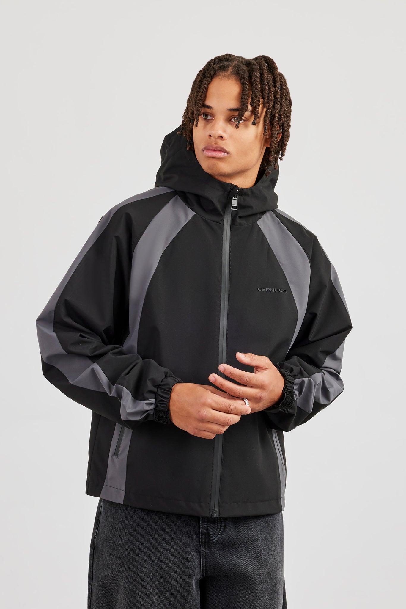 Trainingsjacke aus Nylon mit Einsätzen - Schwarz