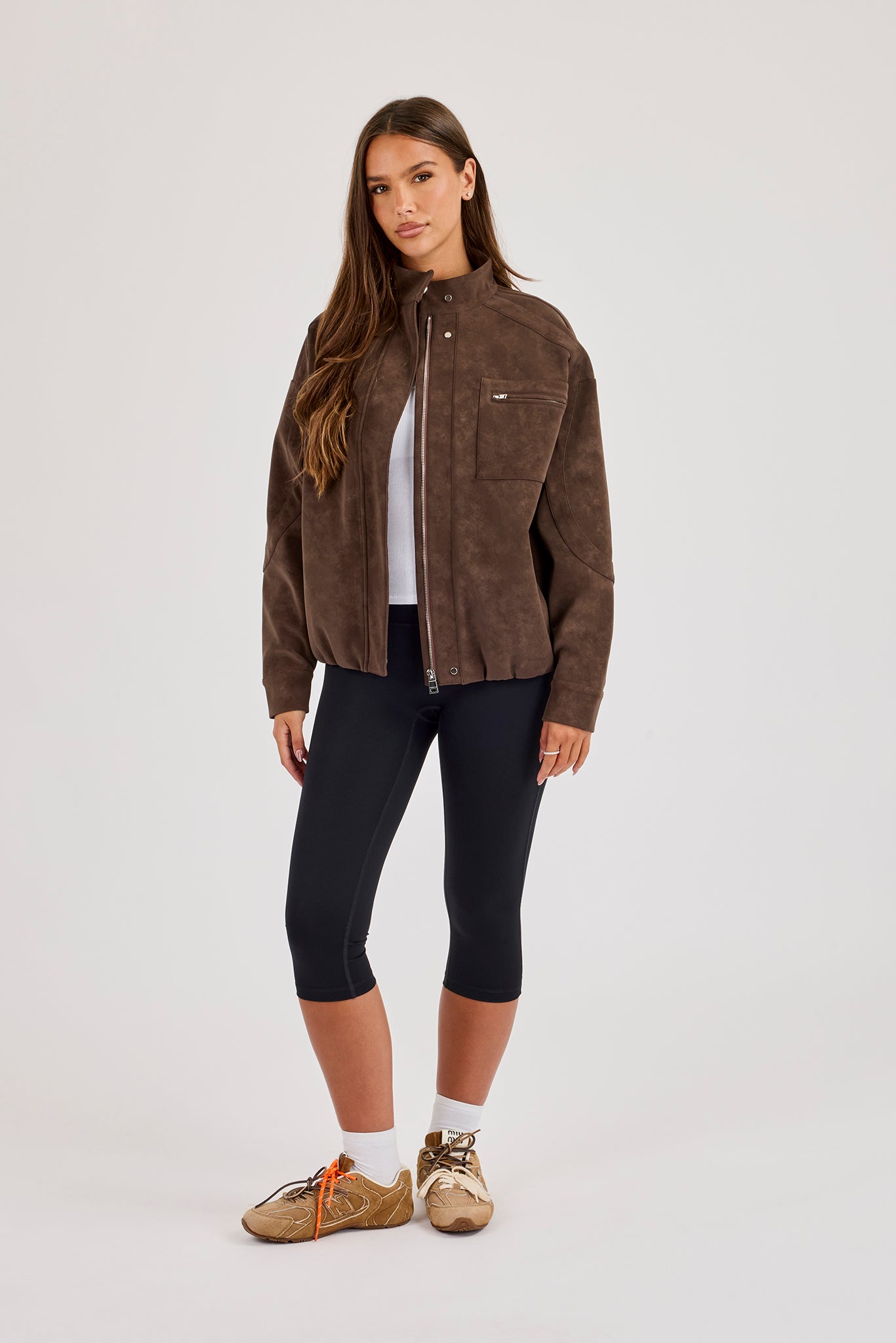 Wildlederjacke mit Trichterkragen – Schokobraun