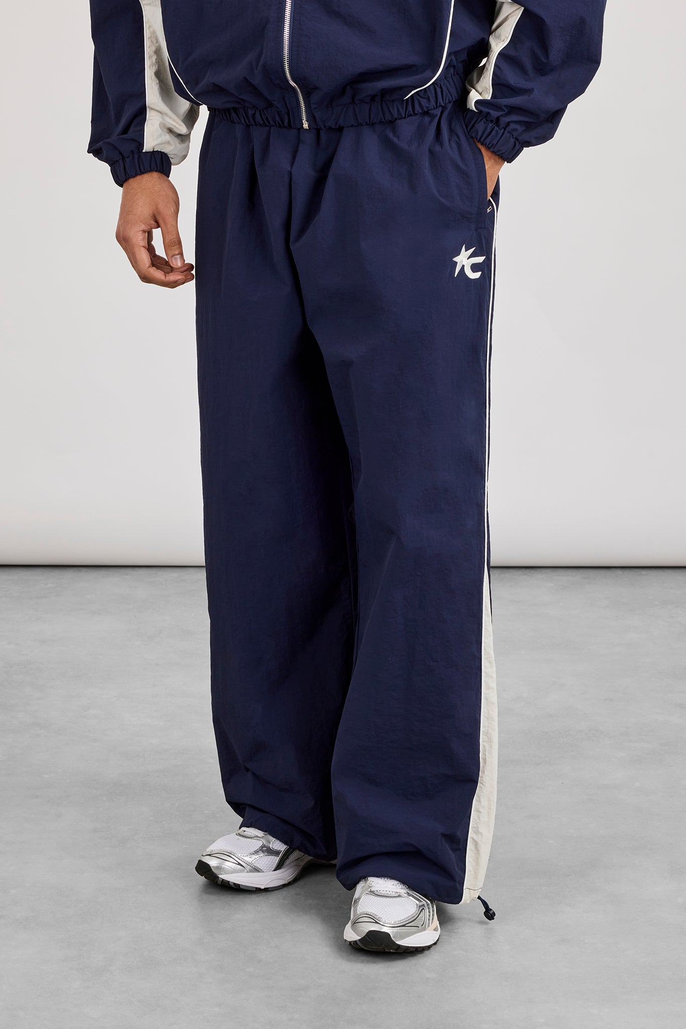 Oversized Jogginghose aus Nylon mit Paneelen - Marineblau